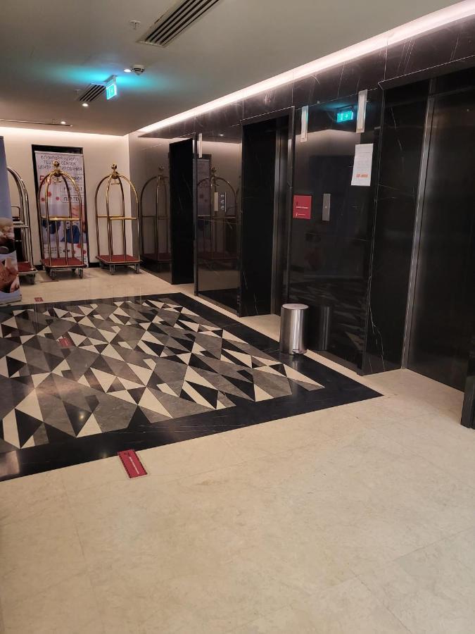 Apartment 16,26,27 Floors In Alliance Palace Batumi Esterno foto