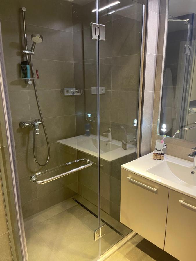 Apartment 16,26,27 Floors In Alliance Palace Batumi Esterno foto
