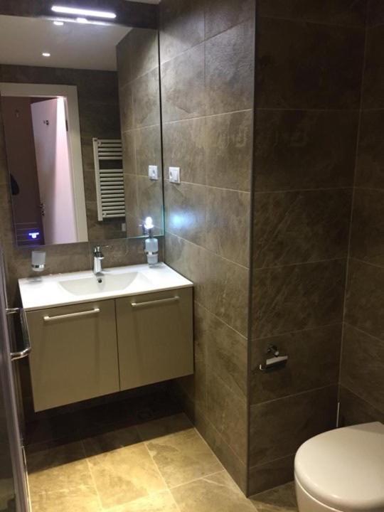 Apartment 16,26,27 Floors In Alliance Palace Batumi Esterno foto