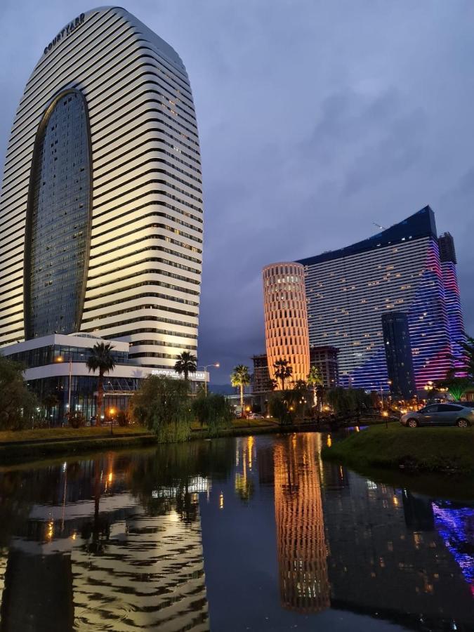 Apartment 16,26,27 Floors In Alliance Palace Batumi Esterno foto